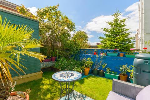 30 Fairfield Place, Bristol, BS3 1LQ