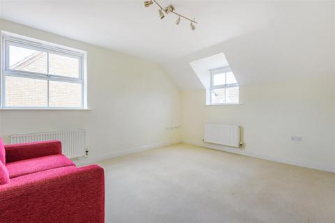 14 Appledore Road, Bedford, MK40 3UZ