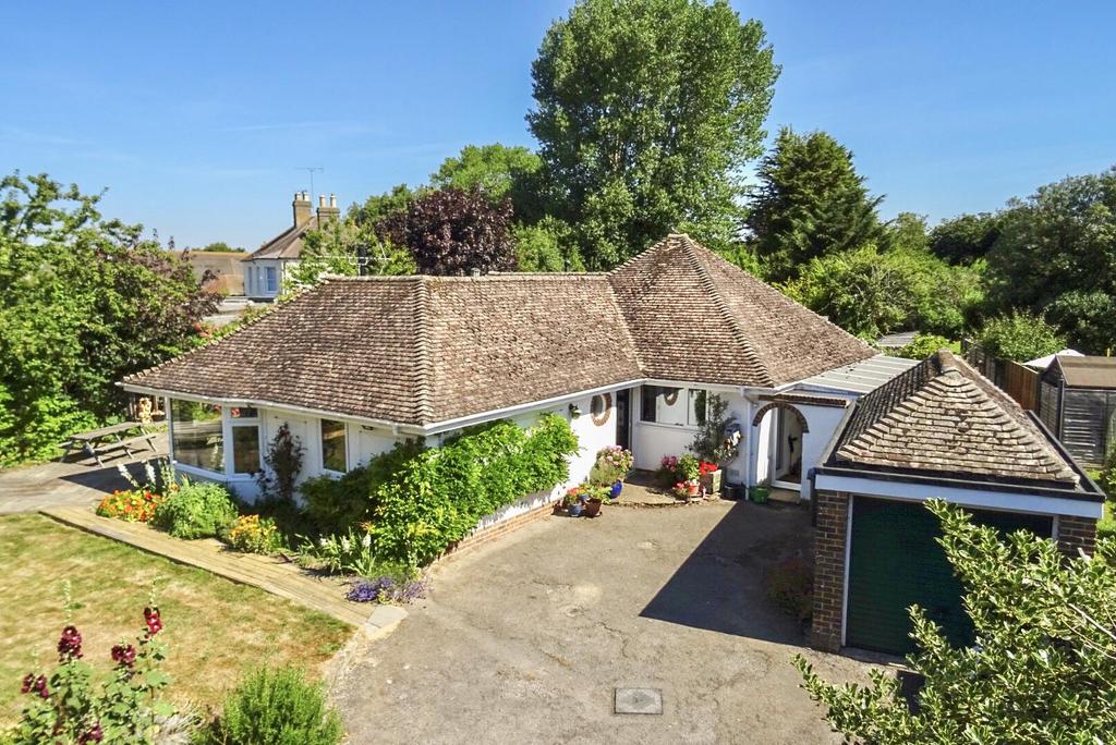 Church Road, Yapton 3 bed detached bungalow £650,000