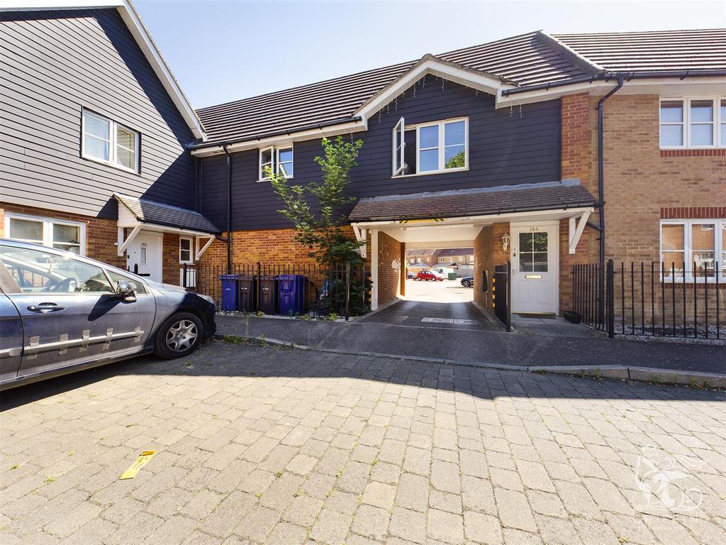 Caspian Way, Purfleet 2 bed flat £250,000