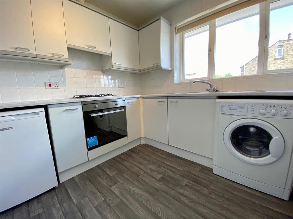 Kitchen2.jpg
