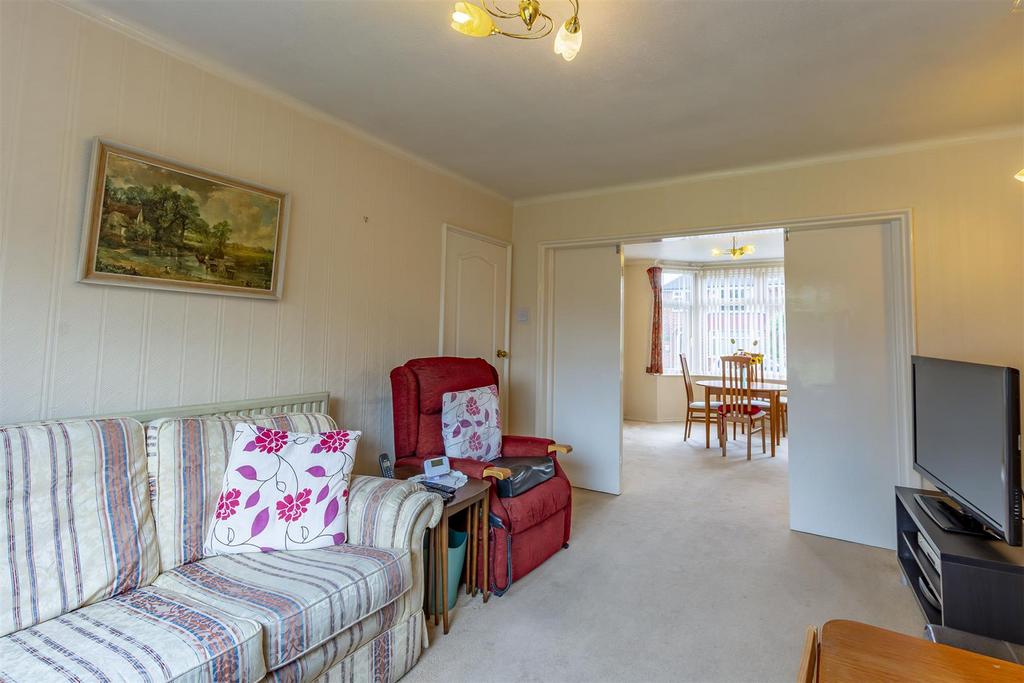 Living Room (4)-HDR copy.jpg