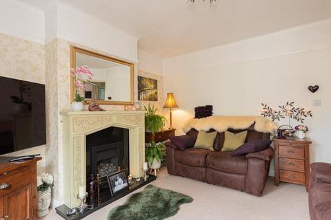 136 Ewell By Pass, Epsom, KT17 2PP