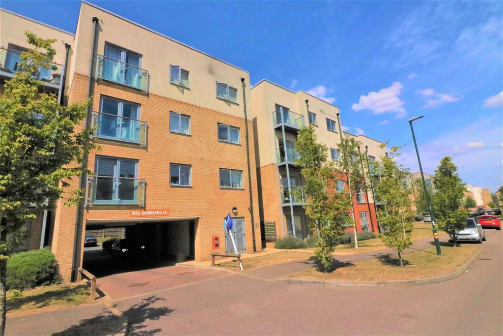 Admiral Drive, Stevenage 2 bed flat £240,000