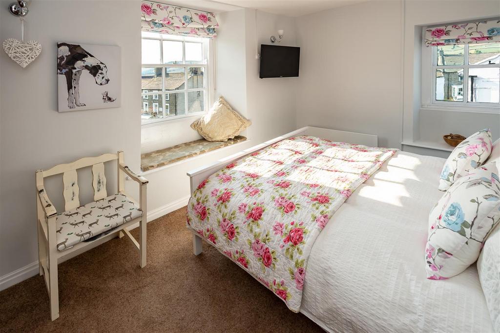 DSC 2051 PRINT.jpg