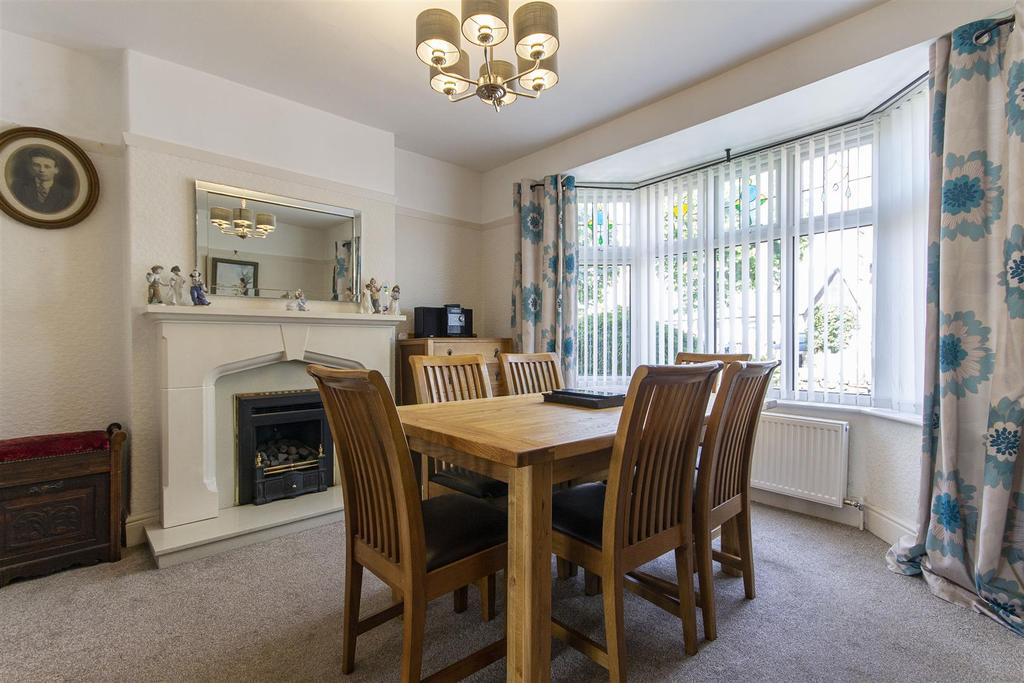 Springfield Avenue, Ashgate, Chesterfield 3 bed detached house for sale