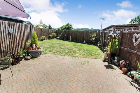 19 Ffordd Spoonley, Llansantffraid, SY22 6FB