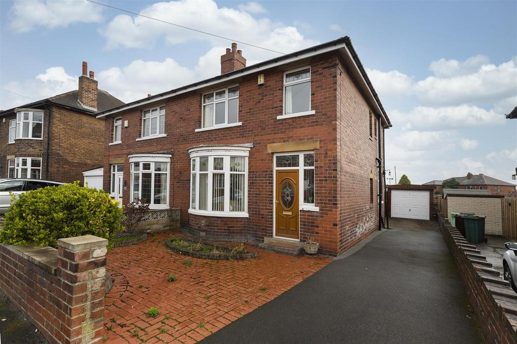 Windermere Road, Hanging Heaton Dewsbury, West Yorkshire 3 bed semi
