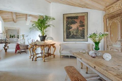 4 bedroom house - Uzes, Gard, Languedoc-Roussillon