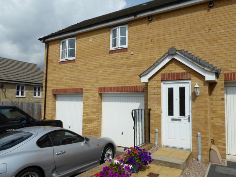 Meadow Rise, Newton Abbot 1 bed coach house £675 pcm (£156 pw)