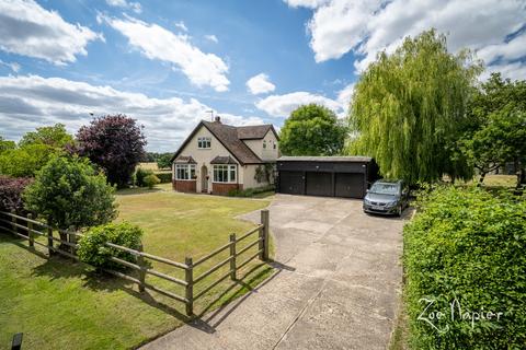 Highlands Bartholomew Green, Great Leighs, Chelmsford, CM3 1QG