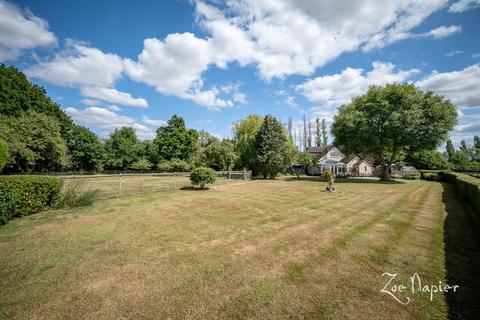 Highlands Bartholomew Green, Great Leighs, Chelmsford, CM3 1QG
