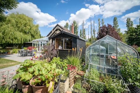 Highlands Bartholomew Green, Great Leighs, Chelmsford, CM3 1QG