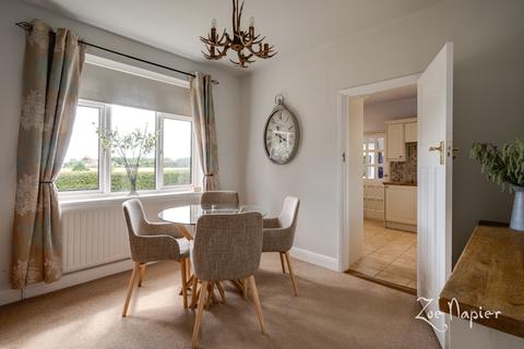 Highlands Bartholomew Green, Great Leighs, Chelmsford, CM3 1QG