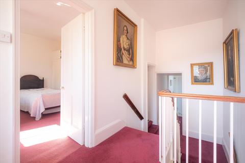 83 Leckhampton Road, Cheltenham, GL53 0BS