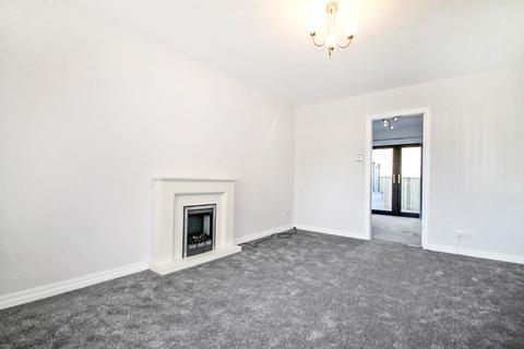 3 bedroom terraced house to rent, Three Nooked Mews, Idle, Bradford, BD10