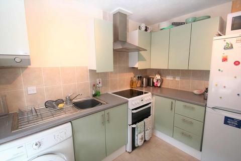 2 bedroom house to rent, Foudry Close