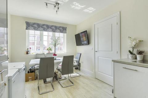 4 bedroom end of terrace house for sale, Banbury,  Oxfordshire,  OX16