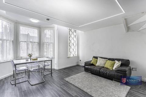3 bedroom apartment for sale, Dongola Road, London, N17