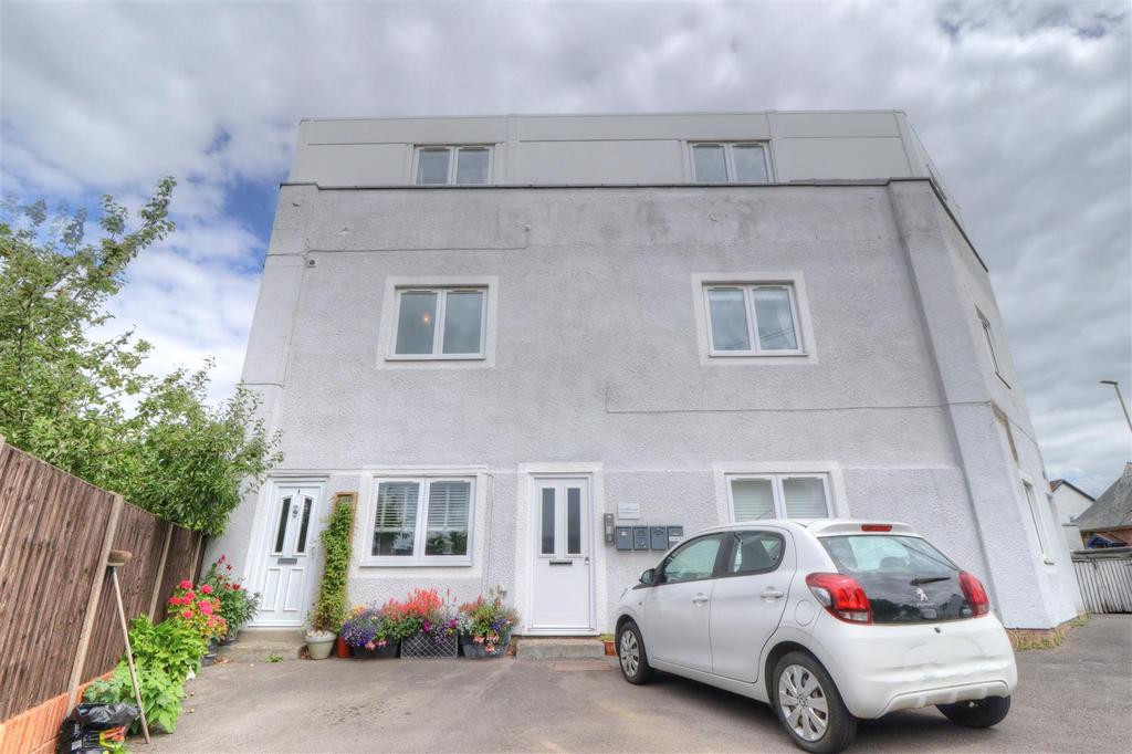 Prestbury Road, Prestbury, Cheltenham 1 bed apartment £650 pcm (£150 pw)