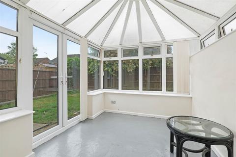 14 Birch Avenue, Evesham, WR11 1YJ