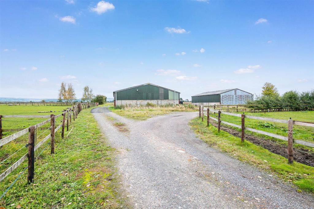 Millbrook Farm Murcot Broadway Barn Conversion For Sale 800 000 millbrook-farm-murcot-broadway-barn-conversion-for-sale-800-000