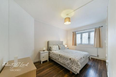 20 Wilton Estate, London, E8 1BD