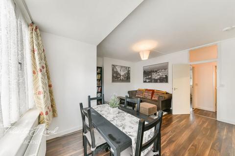 20 Wilton Estate, London, E8 1BD