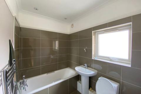 1a Clarence Place, London, E5 8HN