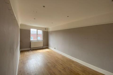1a Clarence Place, London, E5 8HN