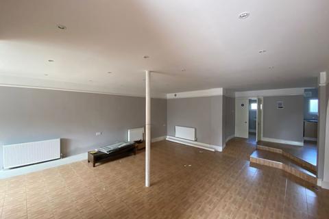 1a Clarence Place, London, E5 8HN