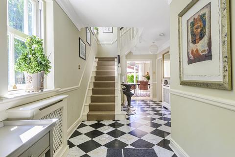 11 Lancaster Avenue, Guildford, GU1 3JR