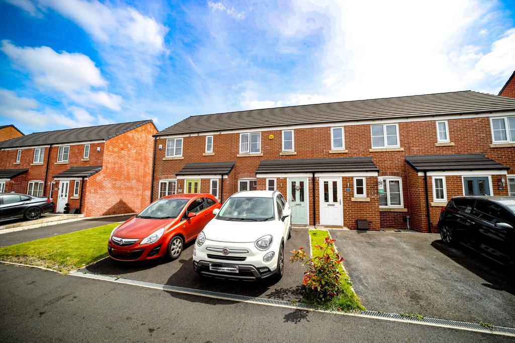 Scarborough Drive, NewtonLeWillows... 2 bed terraced house £165,000