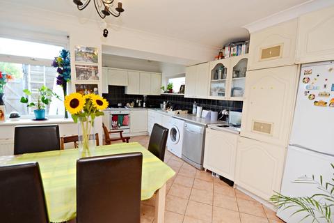 7 Grantham Road, Bournemouth, BH1 4NW