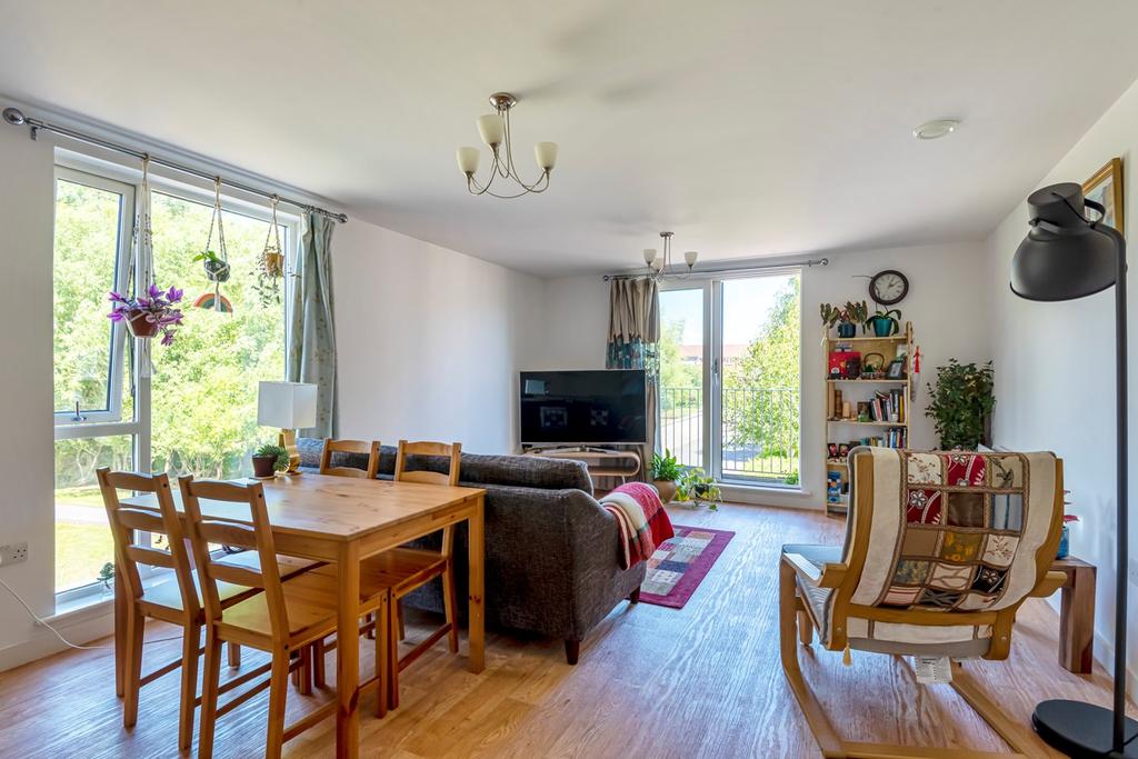 Lime Tree Square, Street, BA16 2 bed apartment £170,000