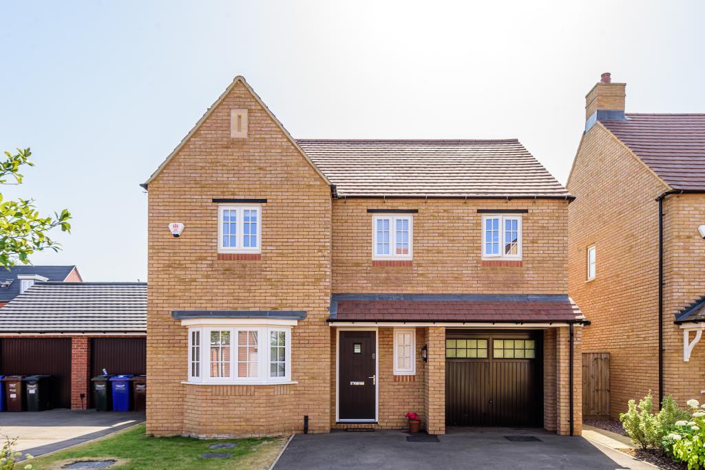 Banbury, Oxfordshire, OX16 4 bed detached house £500,000