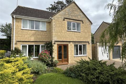 97 Alexander Drive, Cirencester, GL7 1UQ