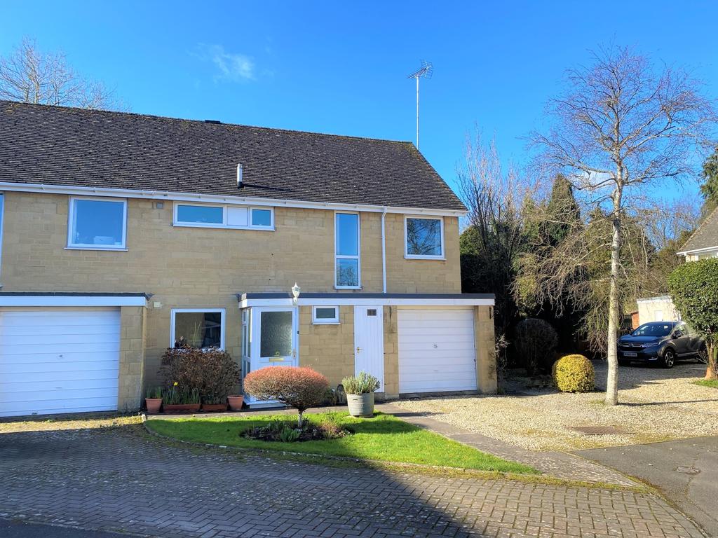 Corinium Gate, Cirencester... 3 bed semidetached house £485,000