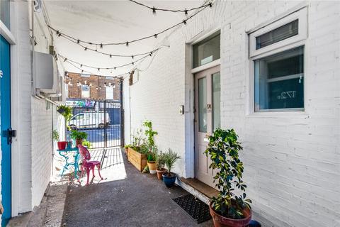 Flat 2, 174 Blackstock Road, London, N5 1HA