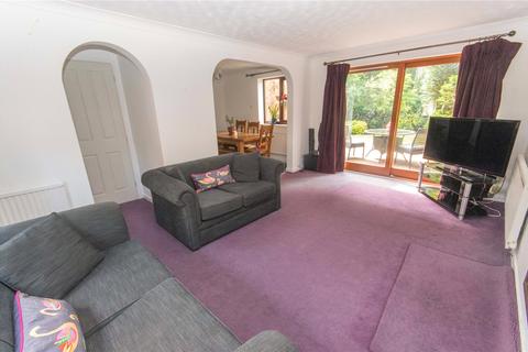 4 bedroom detached house for sale - Dove Close, Thorley Park, Bishop's Stortford, Hertfordshire, CM23