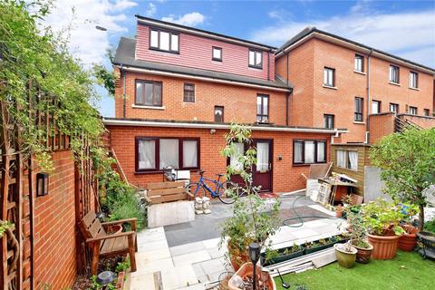 5 bedroom end of terrace house for sale - Apollo Place, London