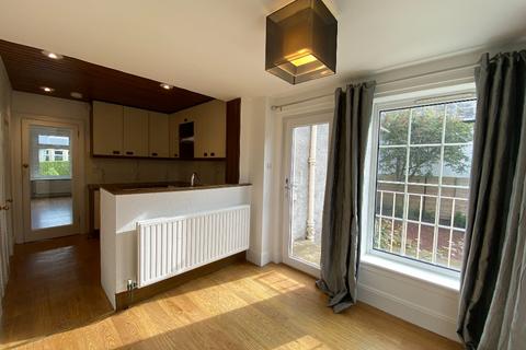 2 bedroom bungalow to rent - Carfrae Park, Blackhall, Edinburgh, EH4