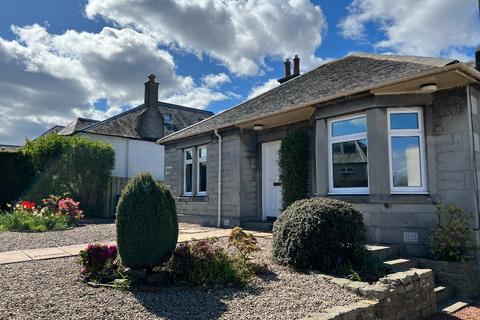 2 bedroom bungalow to rent, Carfrae Park, Blackhall, Edinburgh, EH4