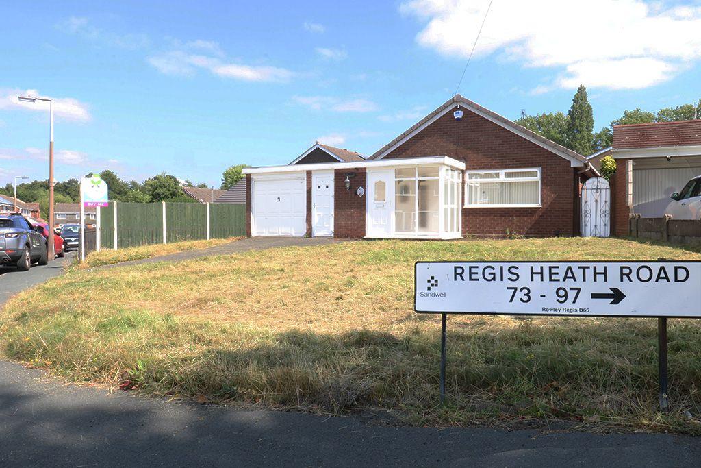 REGIS HEATH ROAD, Rowley Regis B65 0PB 2 bed detached bungalow £200,000