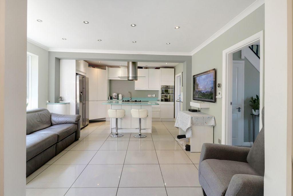 Open plan kitchen/living room