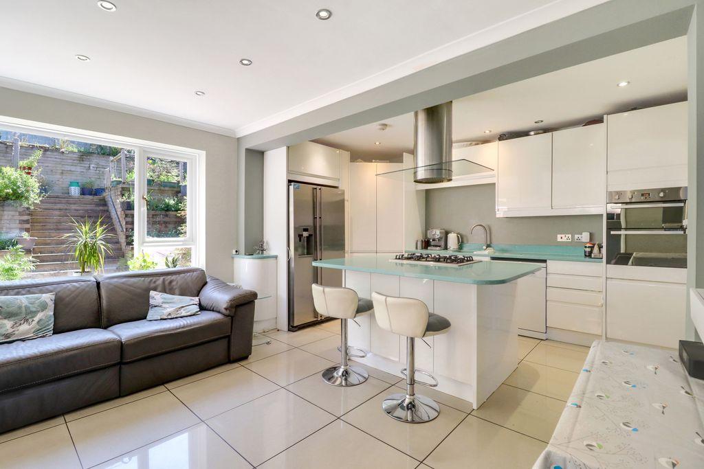 Open plan kitchen/living room