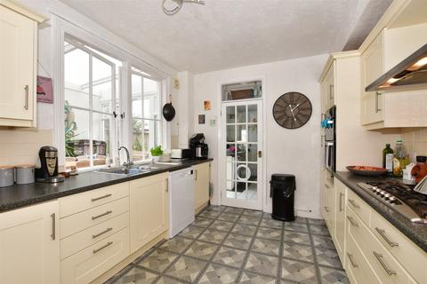 4 bedroom end of terrace house for sale, Douglas Avenue, Hythe, Kent