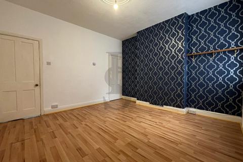 3 bedroom terraced house to rent, Wolverton Road, Leicester