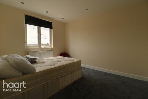 136 Manor Road, Dagenham, RM10 8BE