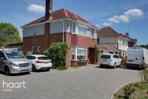 3 bedroom detached house for sale - Weybourne Road, Aldershot